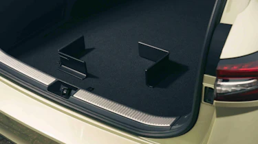 Skoda Superb Estate - boot divider