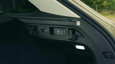 Skoda Superb Estate - rear seat folding latch