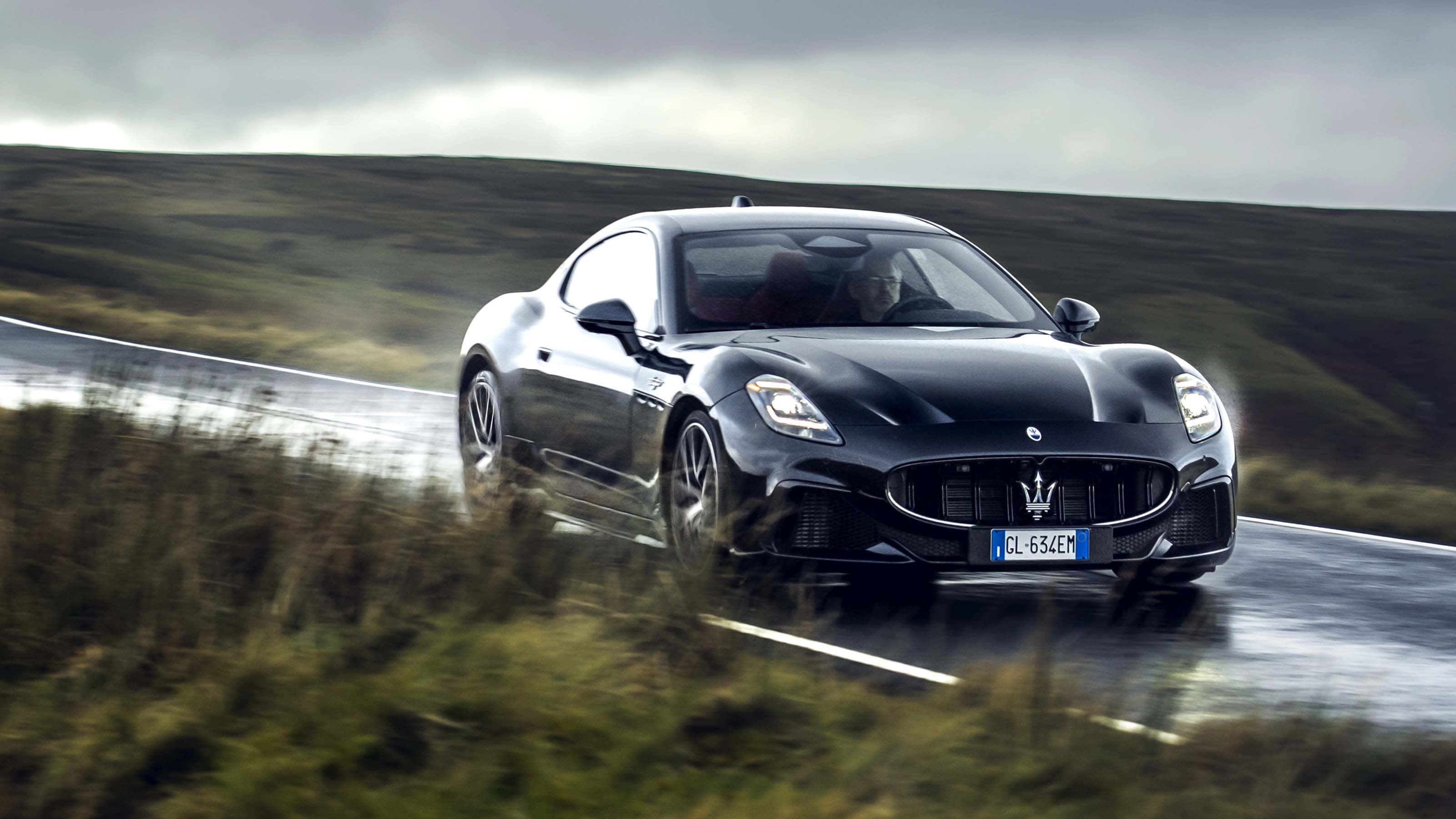 Maserati GranTurismo Trofeo front corner