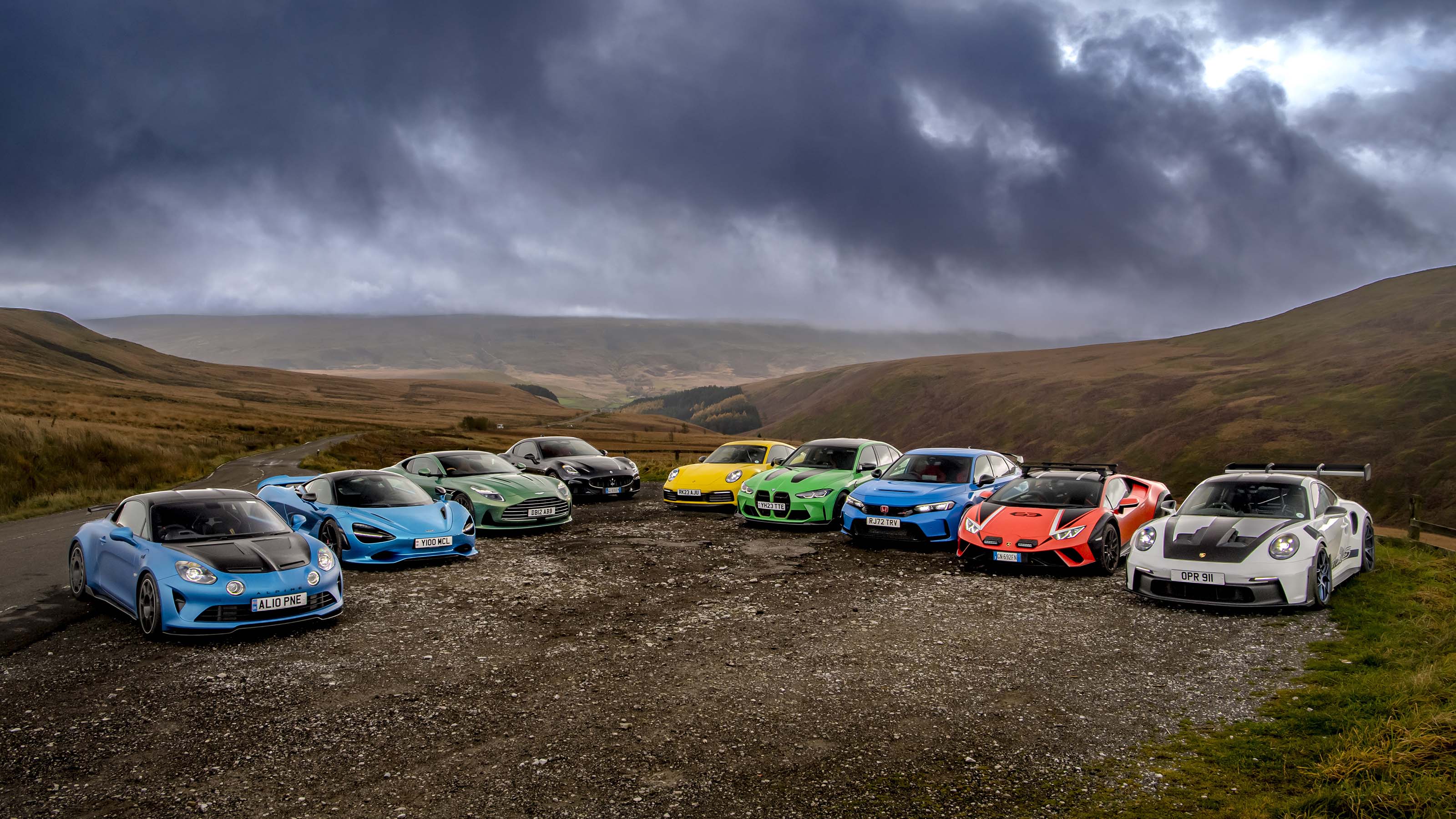 Supercar shootout all cars together facing forwards