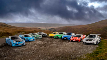 Supercar shootout all cars together facing forwards
