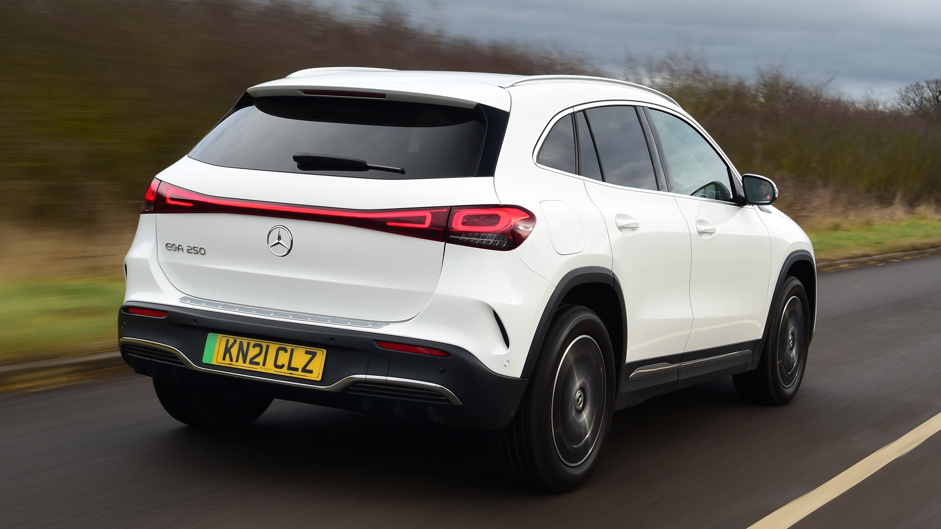 Used Mercedes EQA - rear action