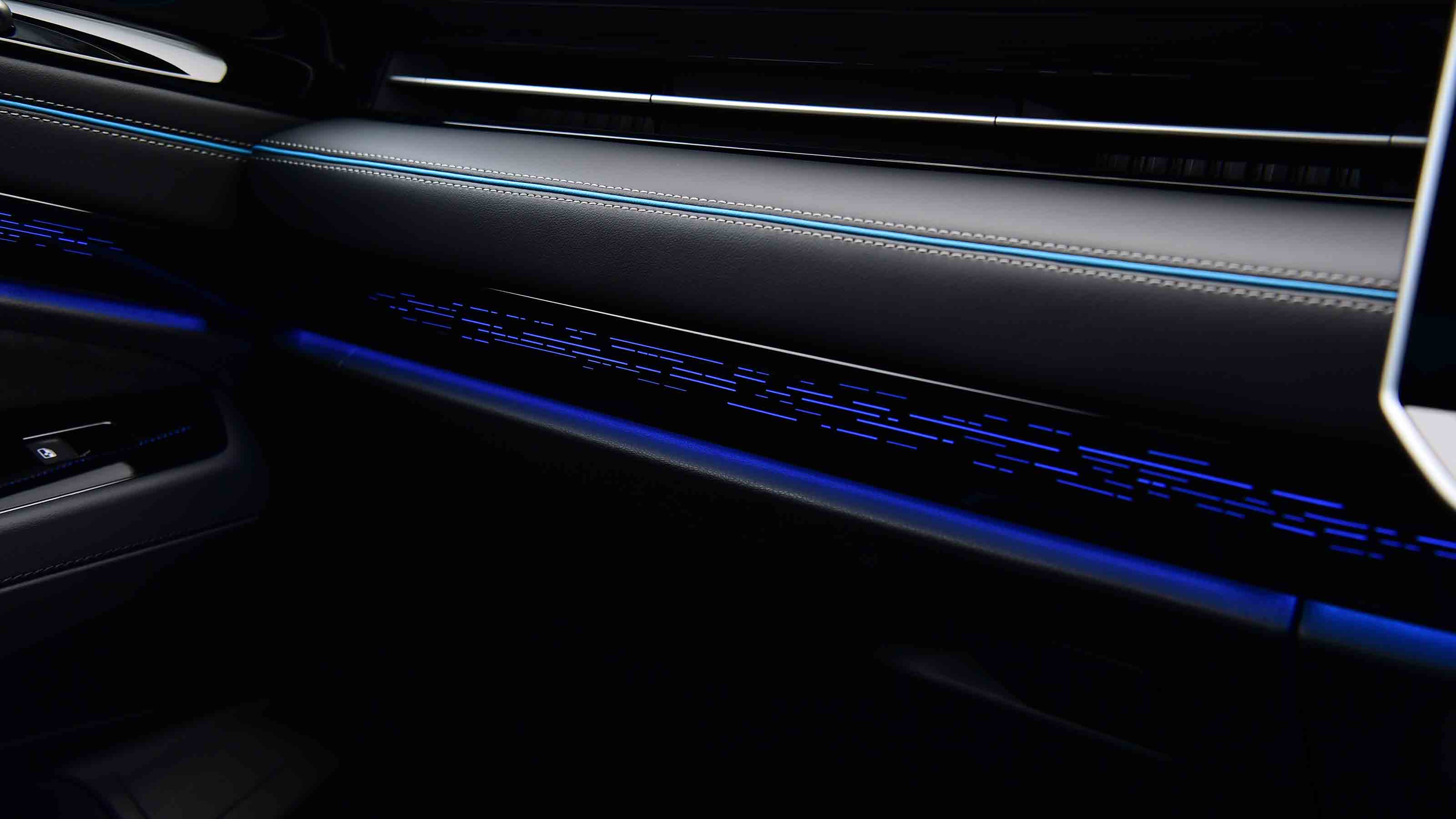 Volkswagen ID.7 - interior ambient lighting