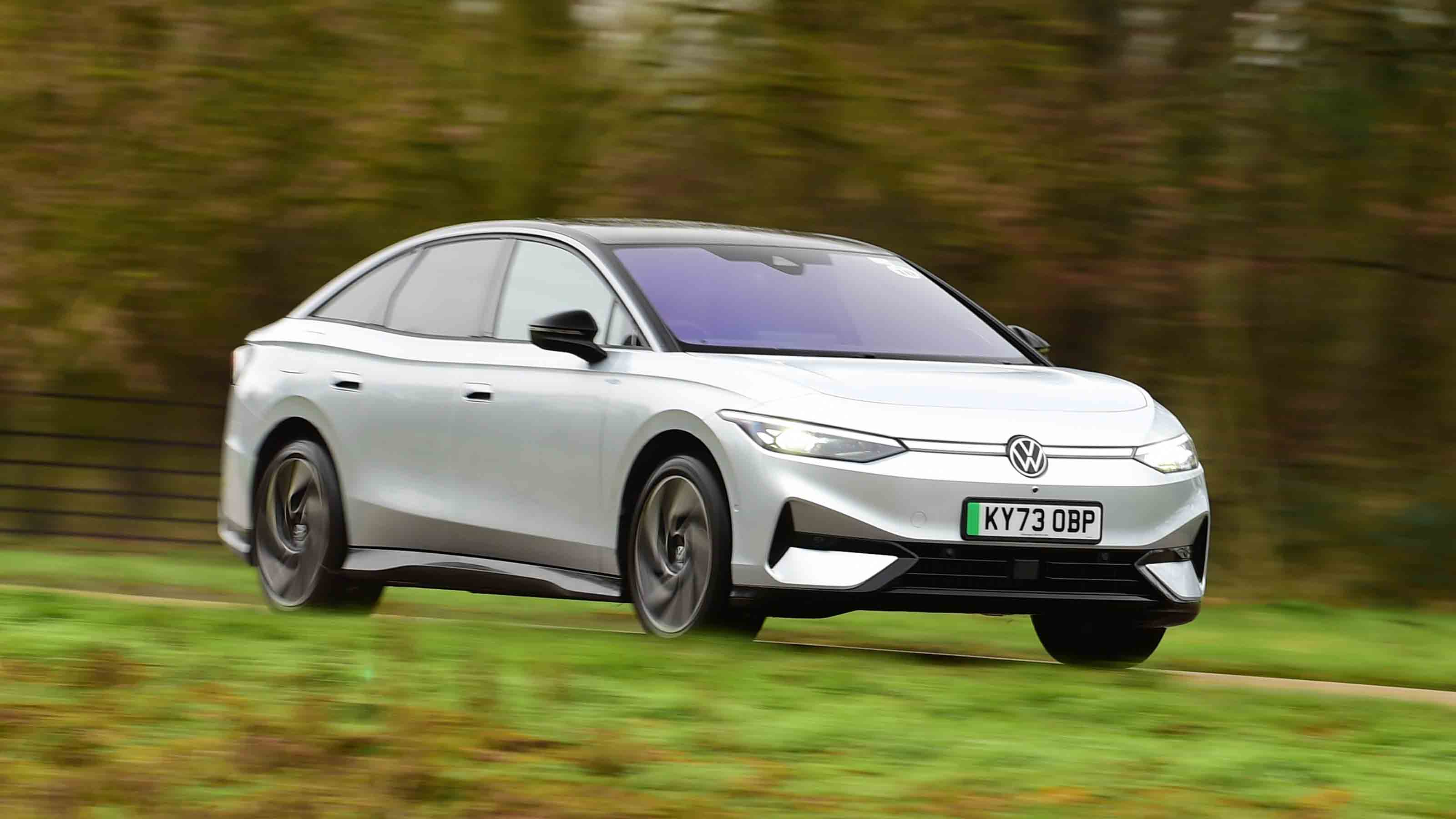 Volkswagen ID.7 - front panning
