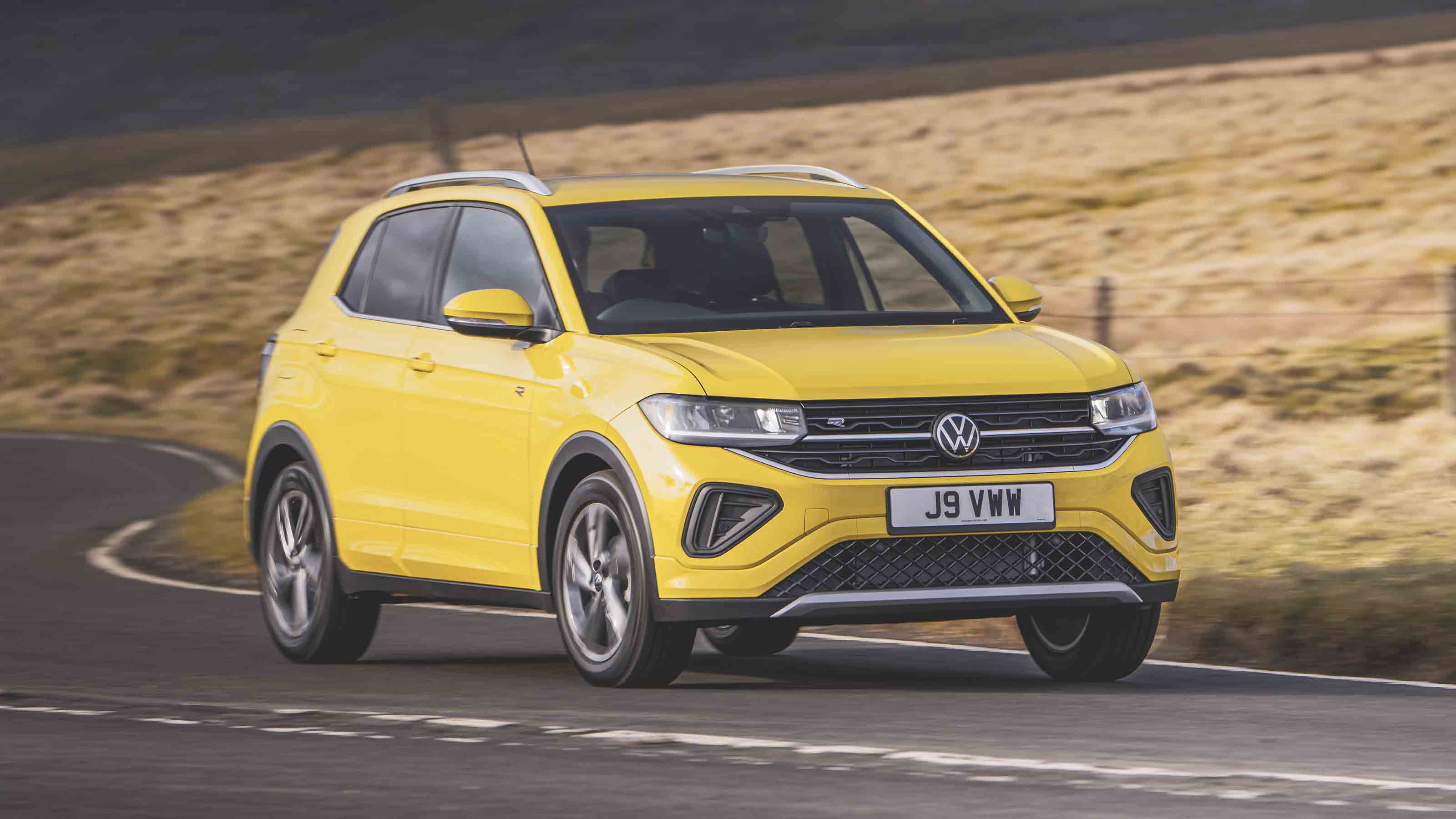 Volkswagen T-Cross - front cornering