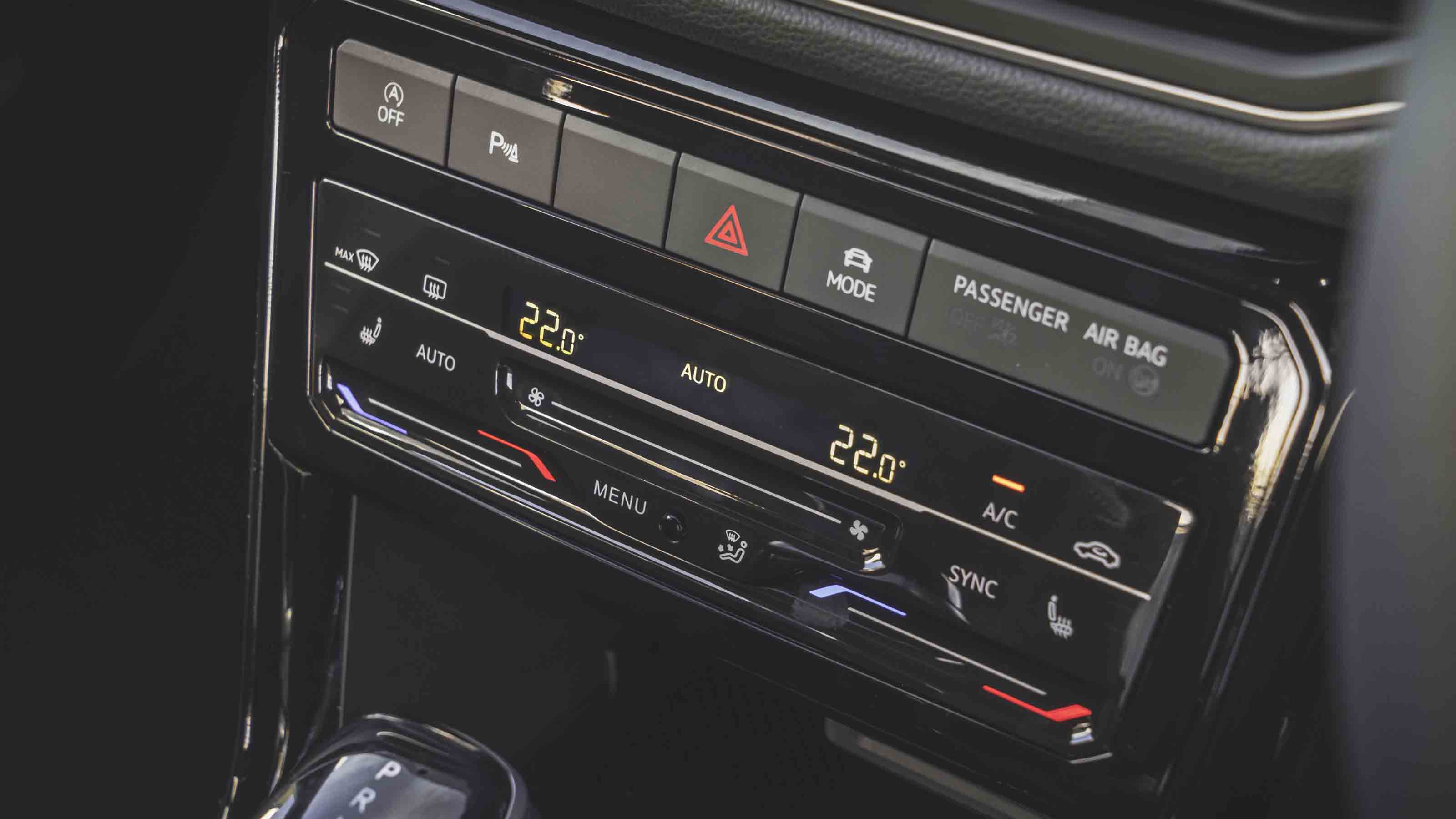 Volkswagen T-Cross - climate control detail