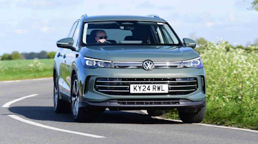 Volkswagen Tiguan - front cornering left