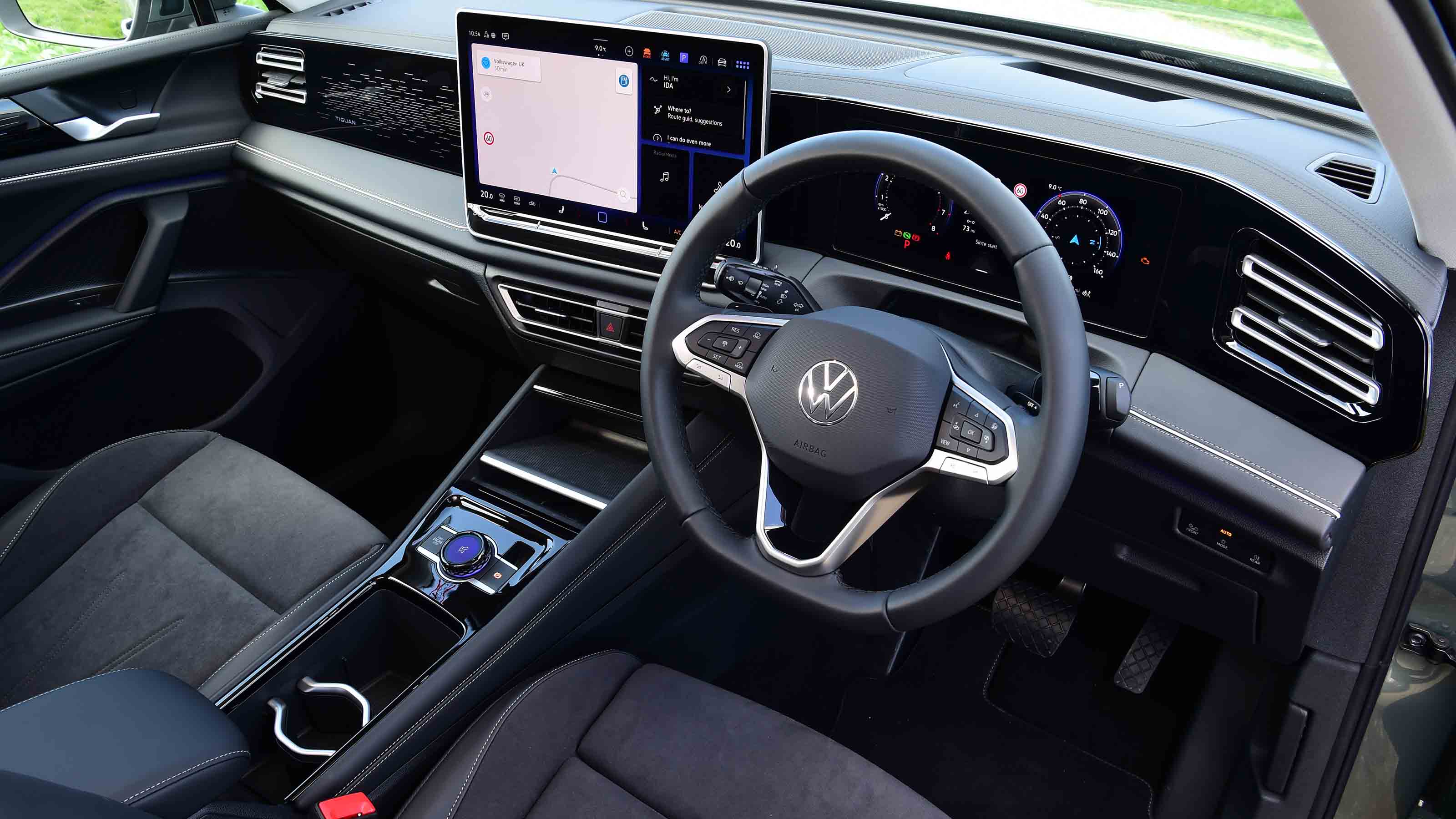 Volkswagen Tiguan - dashboard