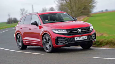 Volkswagen Touareg 3.0 TDI 4MOTION Black Edition – front cornering