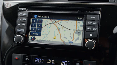 Nissan Pulsar - sat-nav