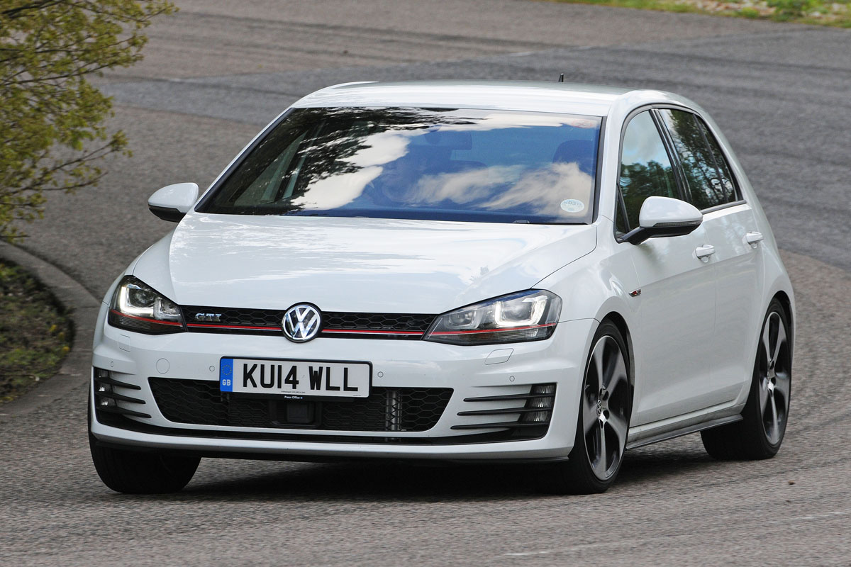 Volkswagen Golf GTI cornering