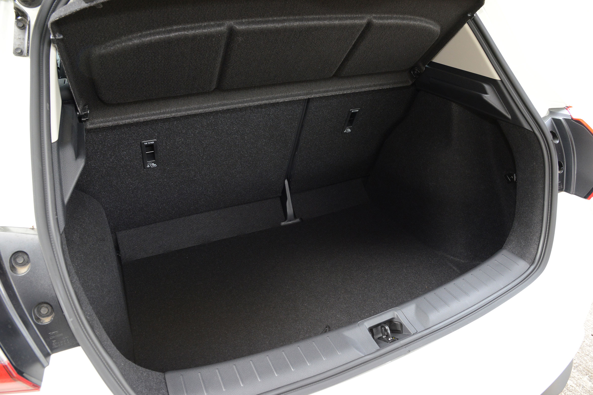 Nissan Pulsar - boot