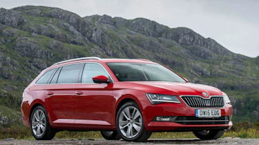 Skoda Superb Estate - front static