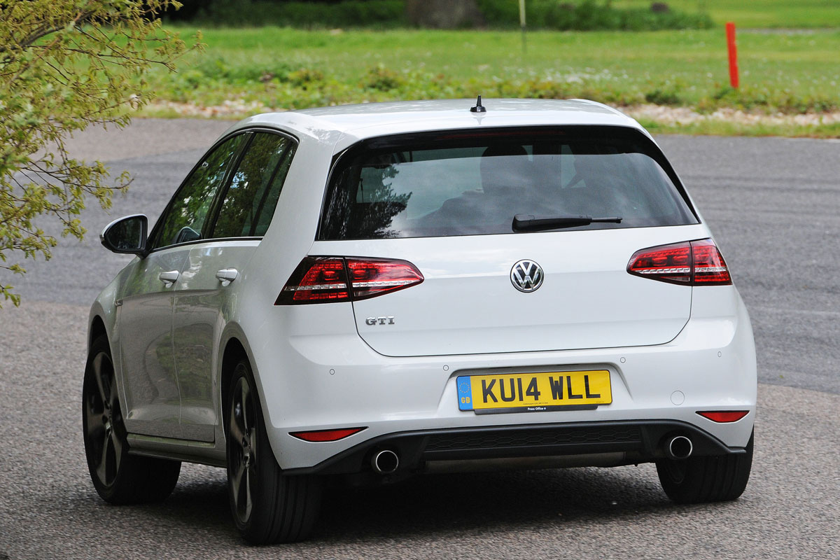 Volkswagen Golf GTI rear cornering