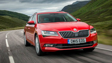 Skoda Superb Estate - front action
