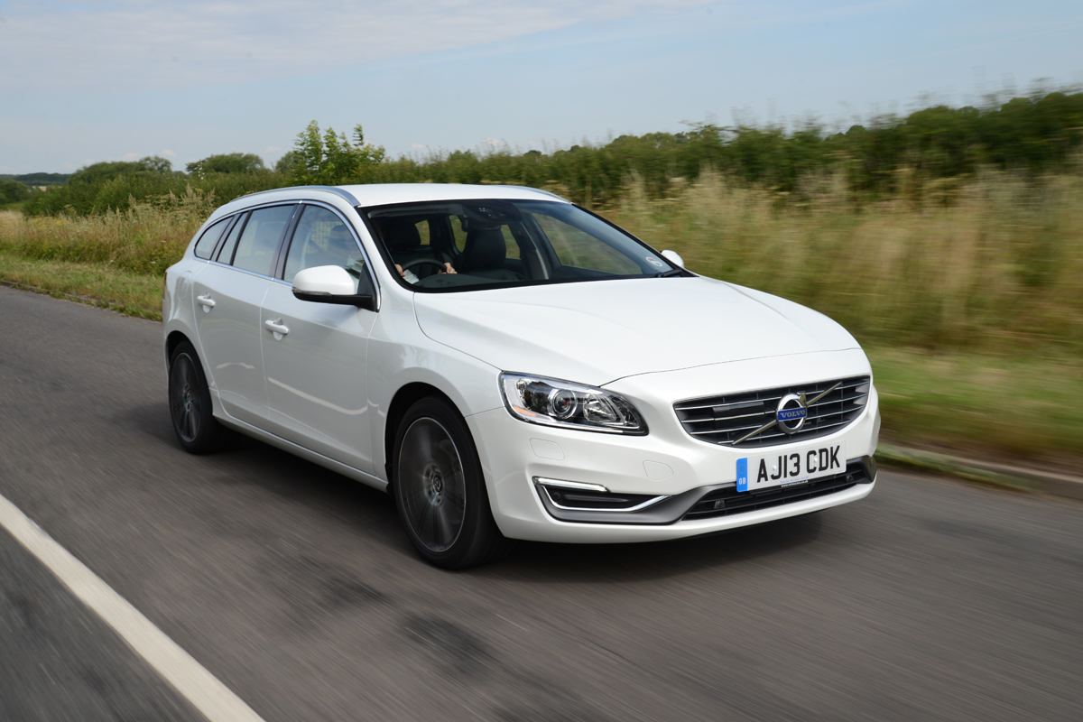 Volvo V60 (2011-2018) in white