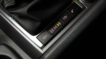 VW Amarok Ultimate 2015 buttons