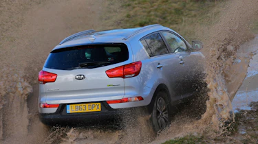 Kia Sportage 1.7 CRDi rear off-road