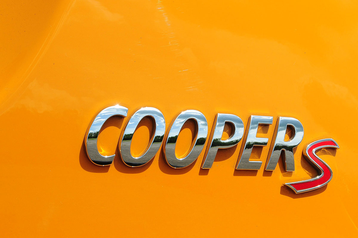 MINI Cooper S badge