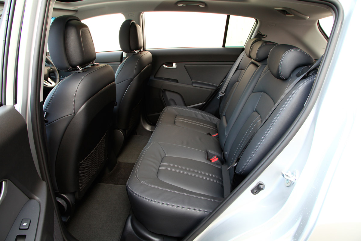 Kia Sportage 1.7 CRDi rear seats