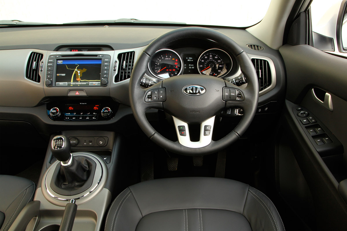 Kia Sportage 1.7 CRDi interior