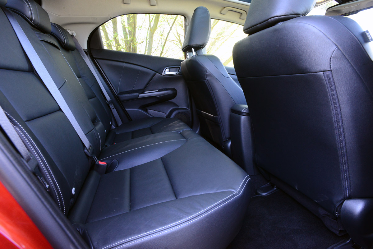 Honda Civic 2014 rear seats