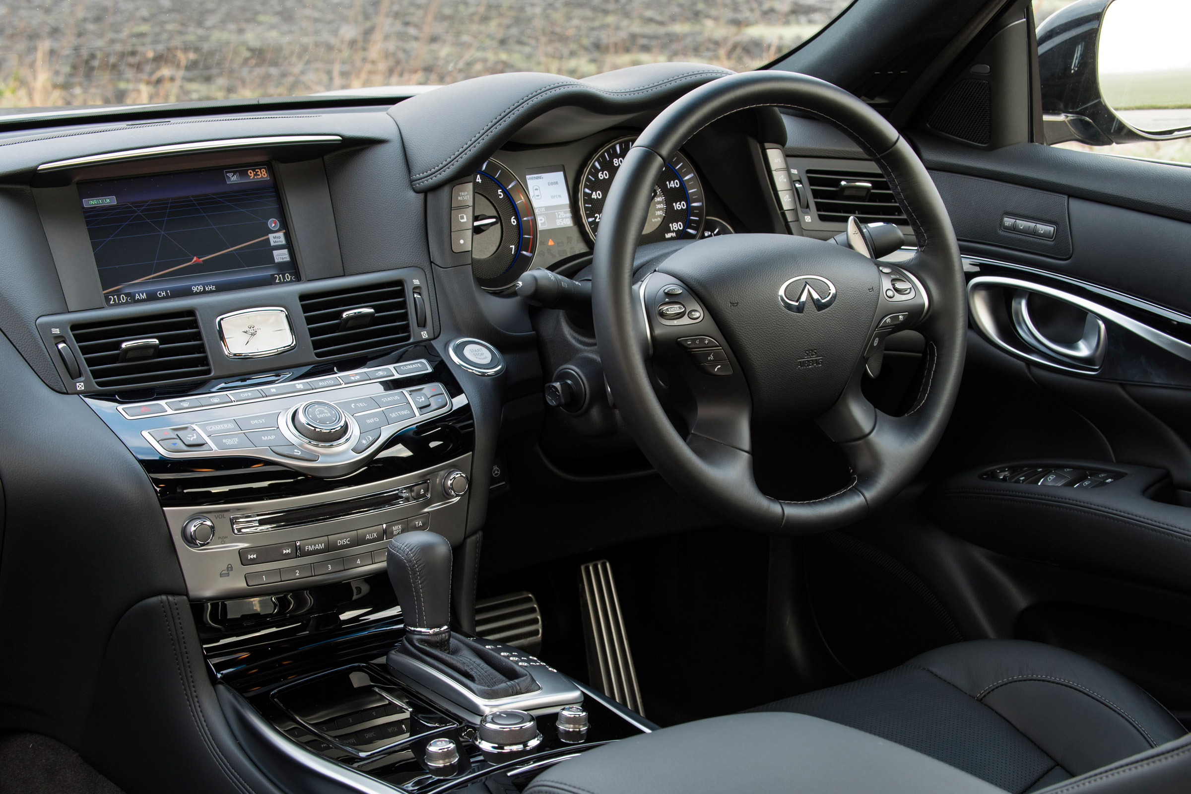 New Infiniti Q70 2015 inside