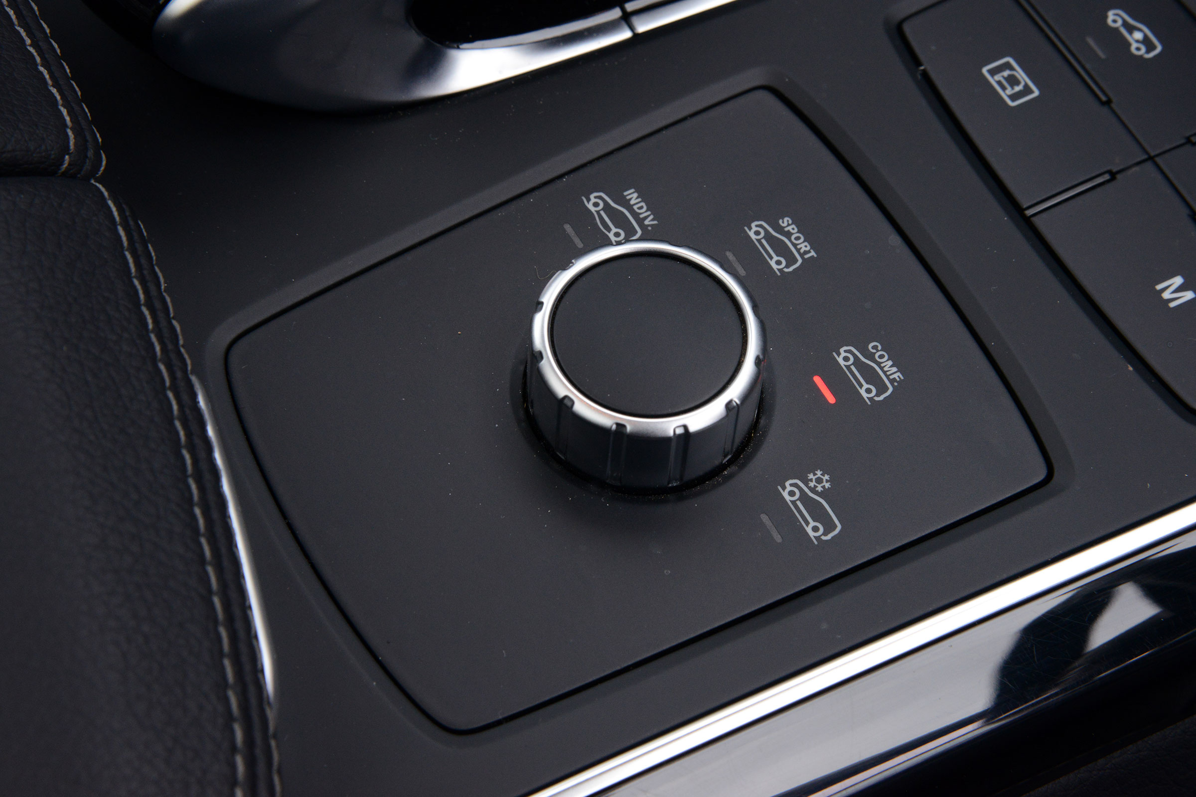 Mercedes GLE Coupe - 4x4 controls