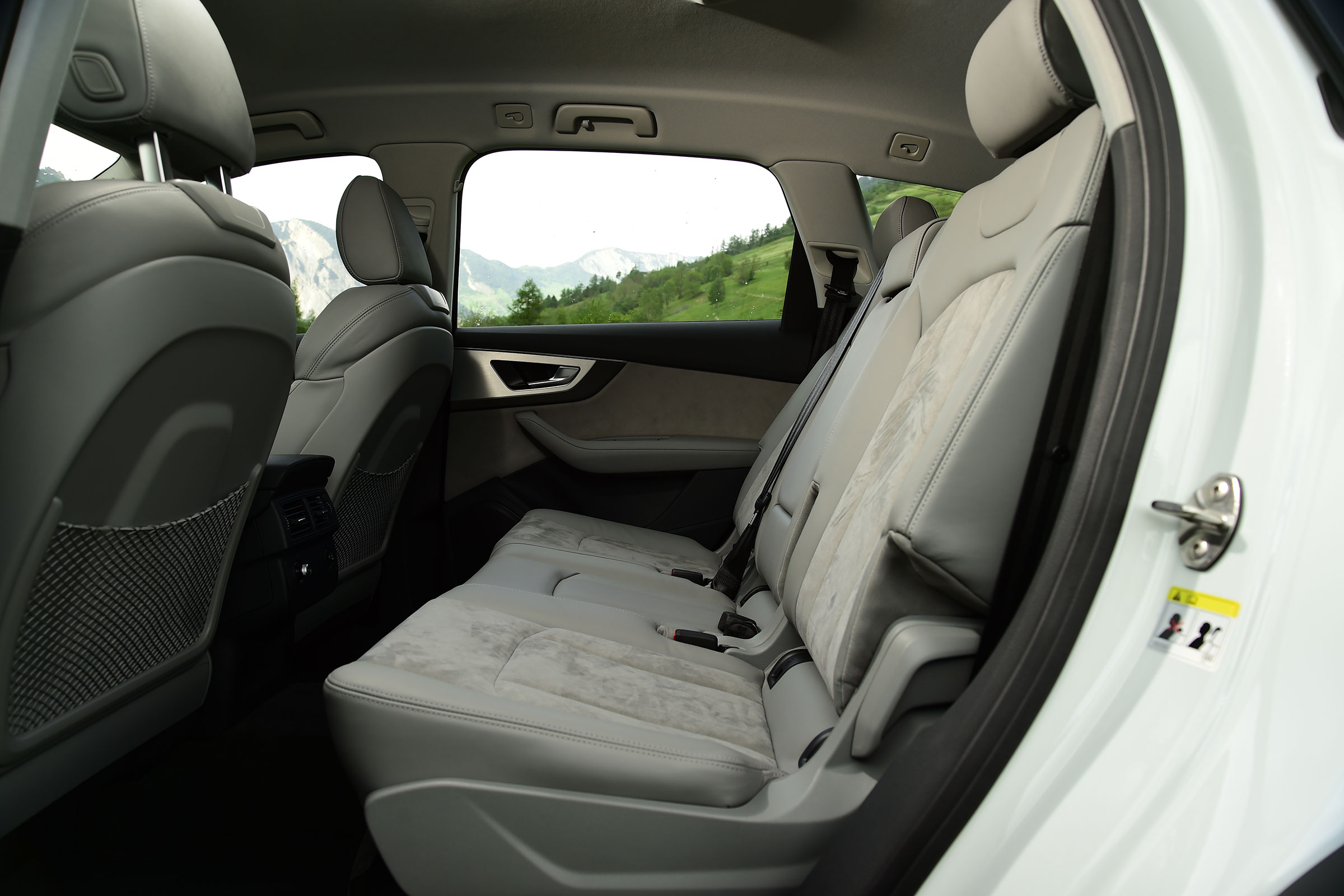 Audi Q7 - rear seats