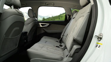 Audi Q7 - rear seats
