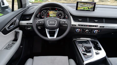 Audi Q7 - interior