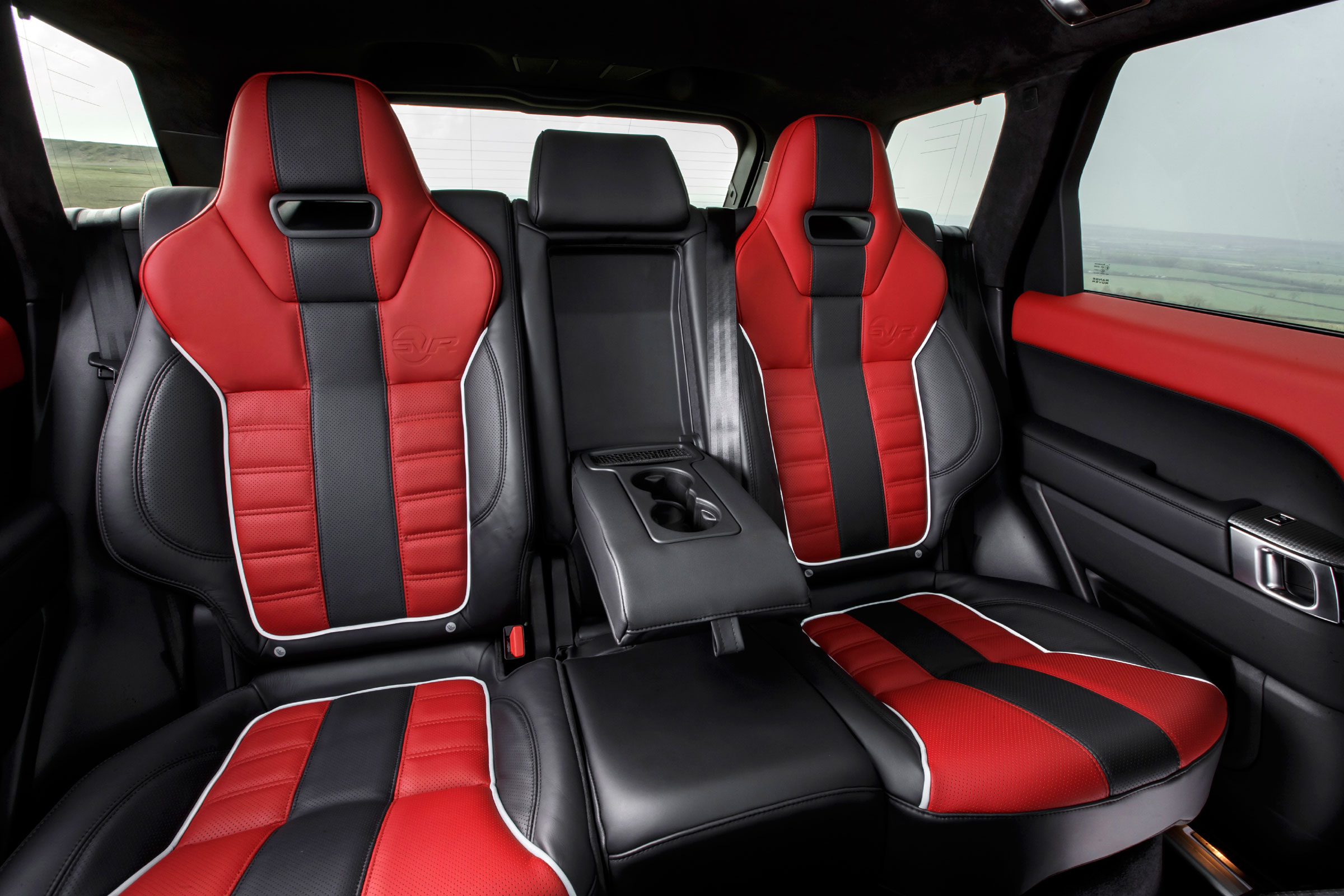 Range Rover Sport SVR - rear seats