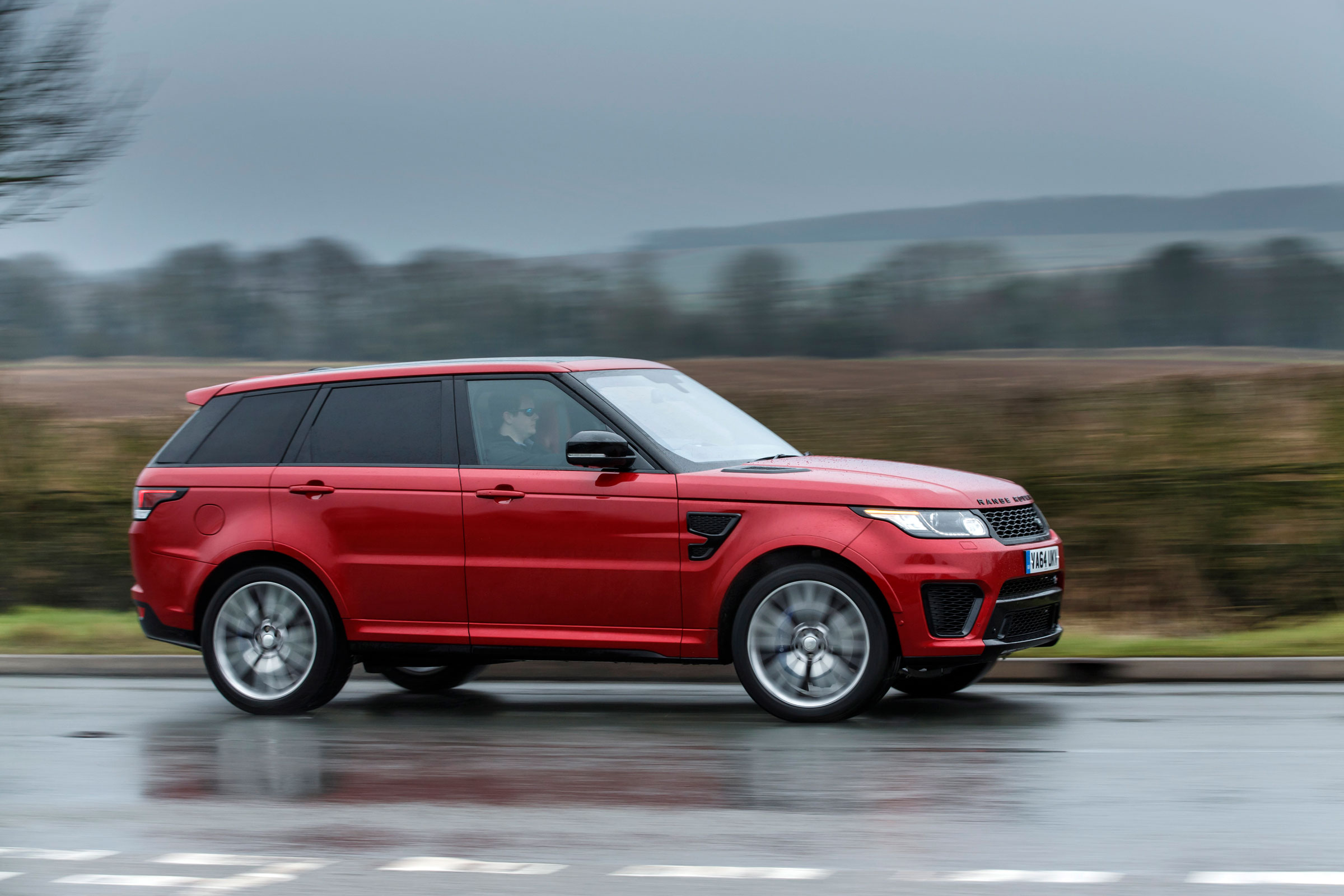 Range Rover Sport SVR - side