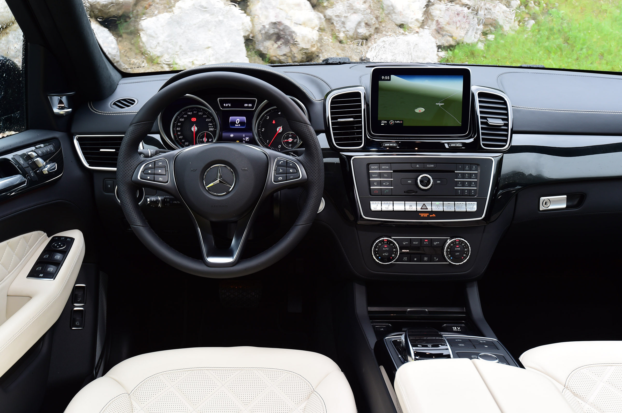 Mercedes GLE 2015 interior