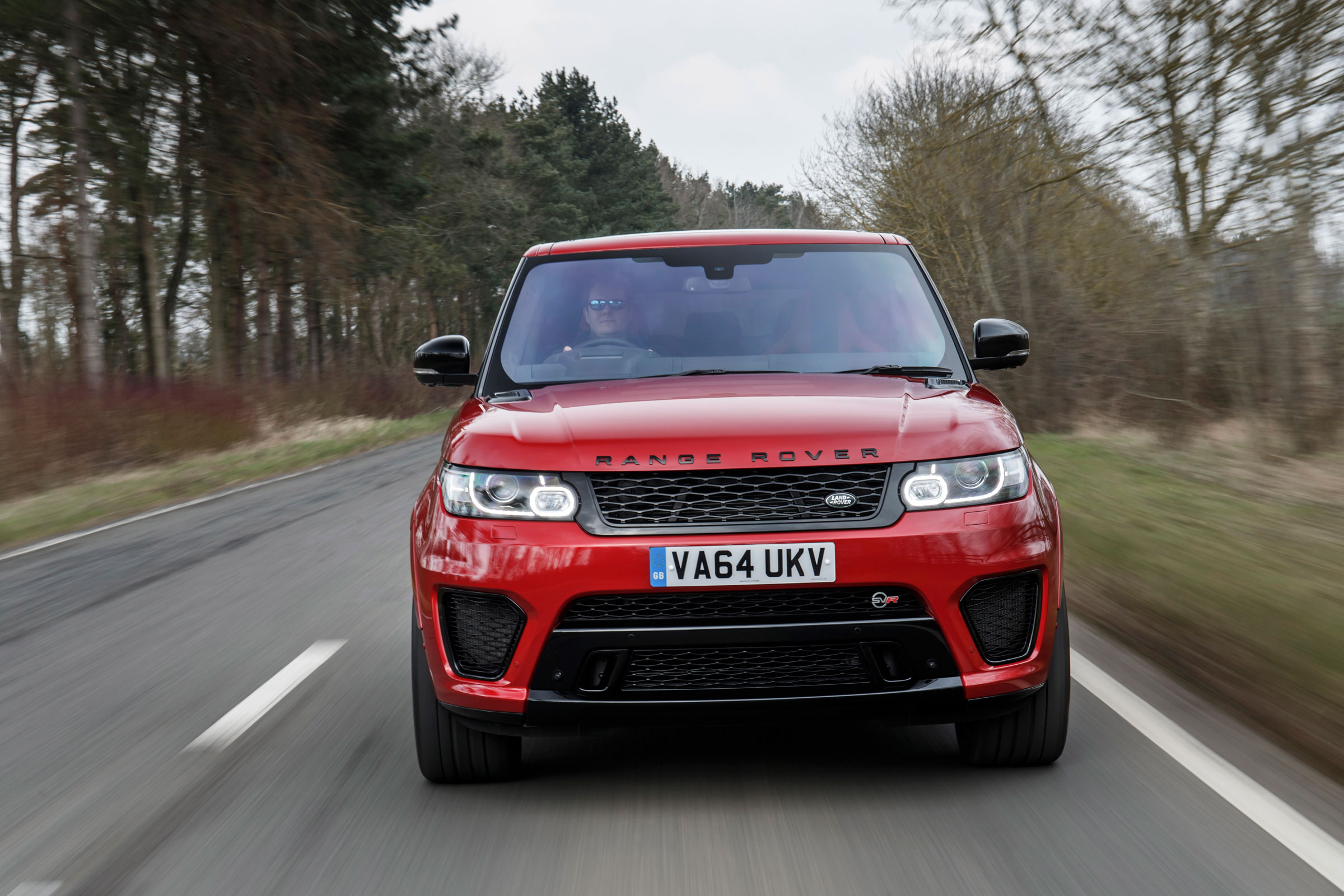 Range Rover Sport SVR - head on