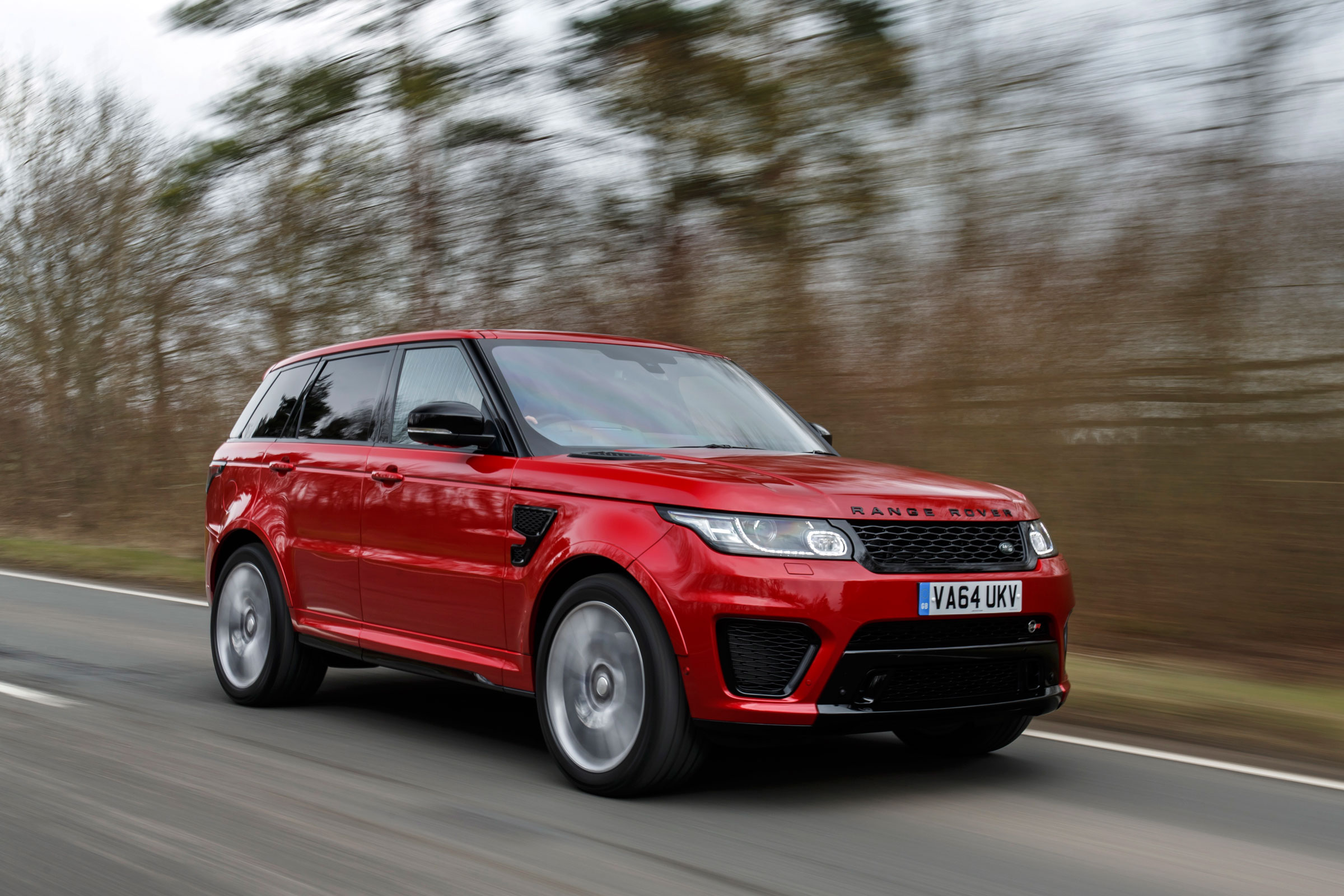 Range Rover Sport SVR - driving