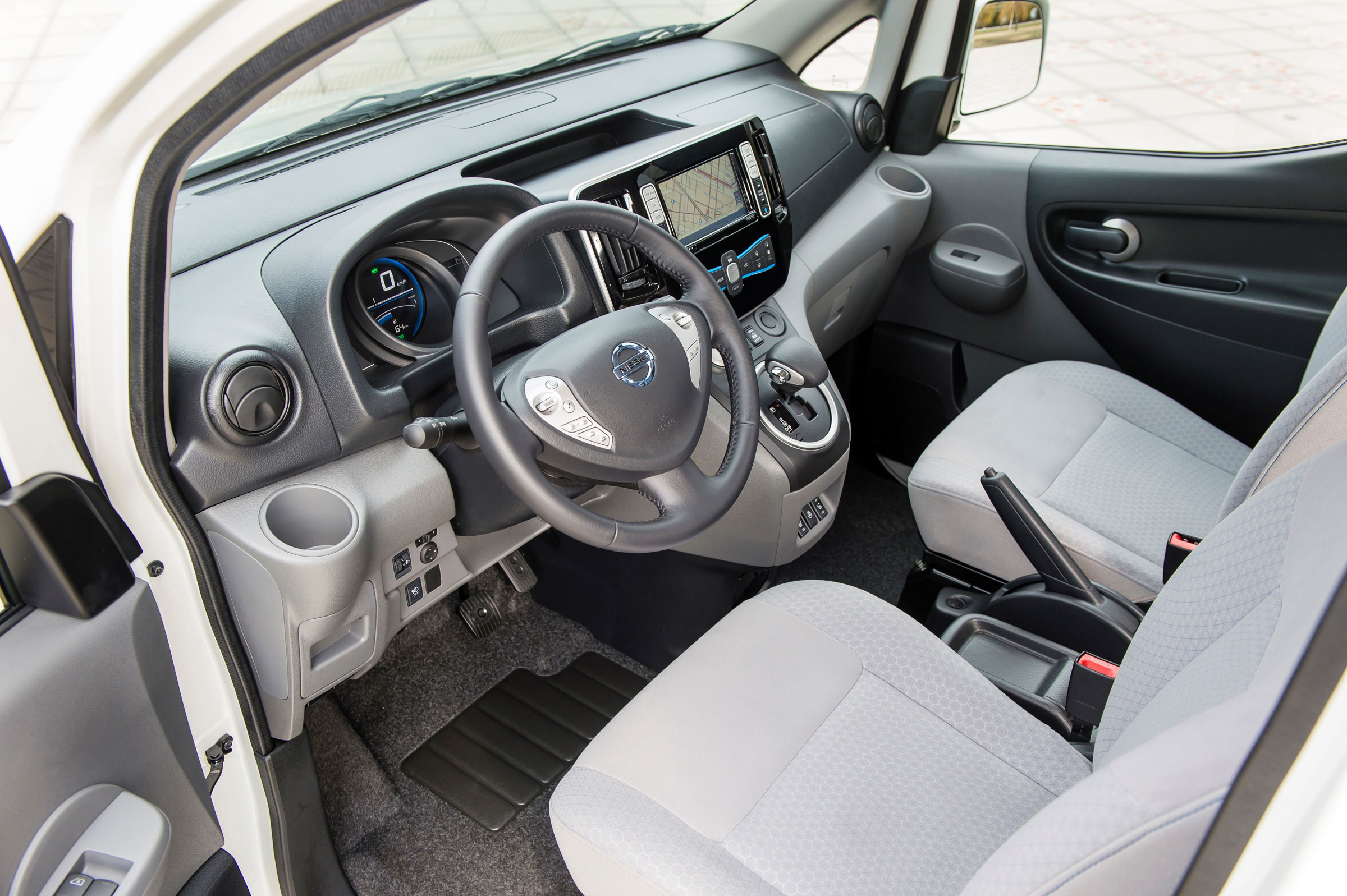 Nissan e-NV200 interior
