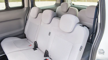 Nissan e-NV200 seats 2