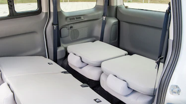 Nissan e-NV200 seats 3