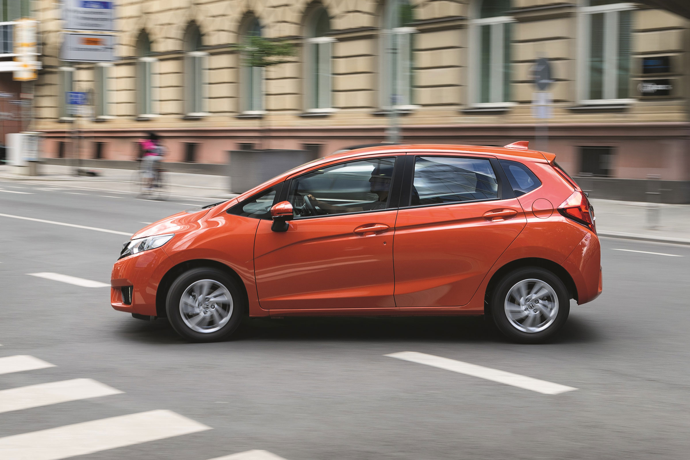 Honda Jazz - side action