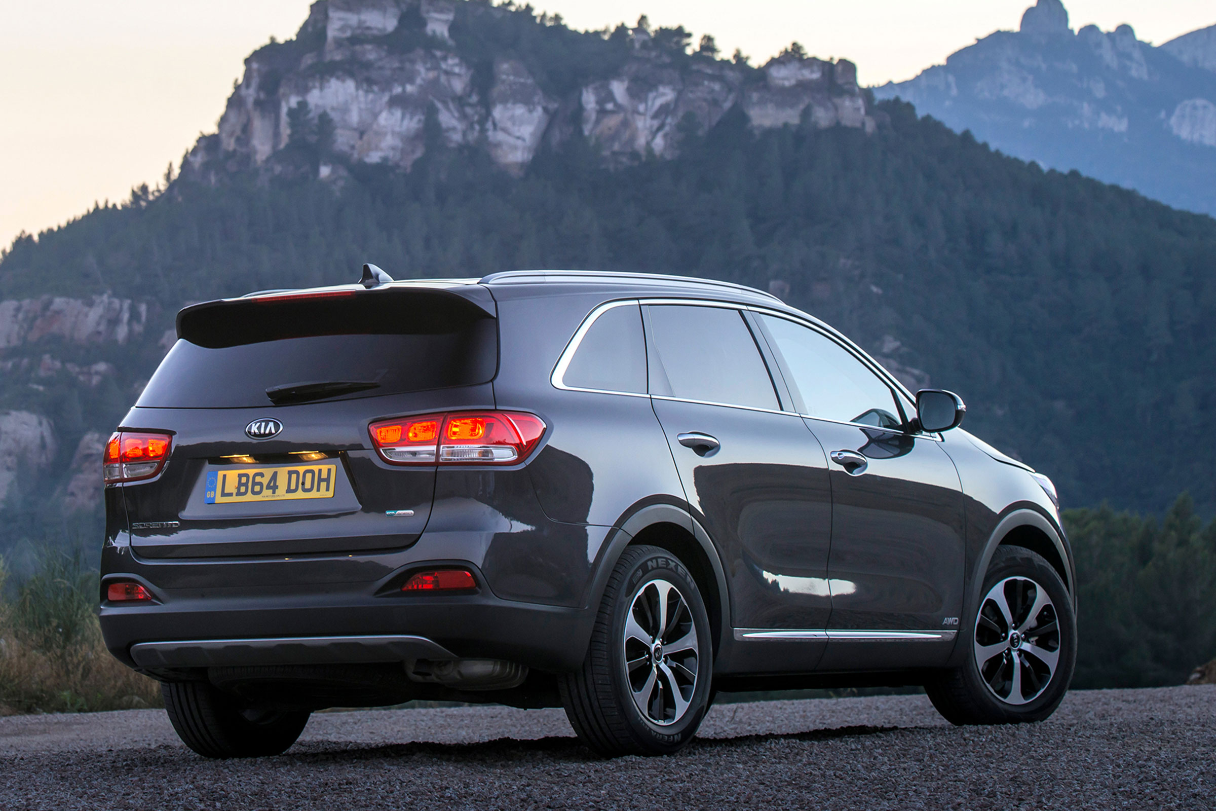 Kia Sorento KX-2 - rear static