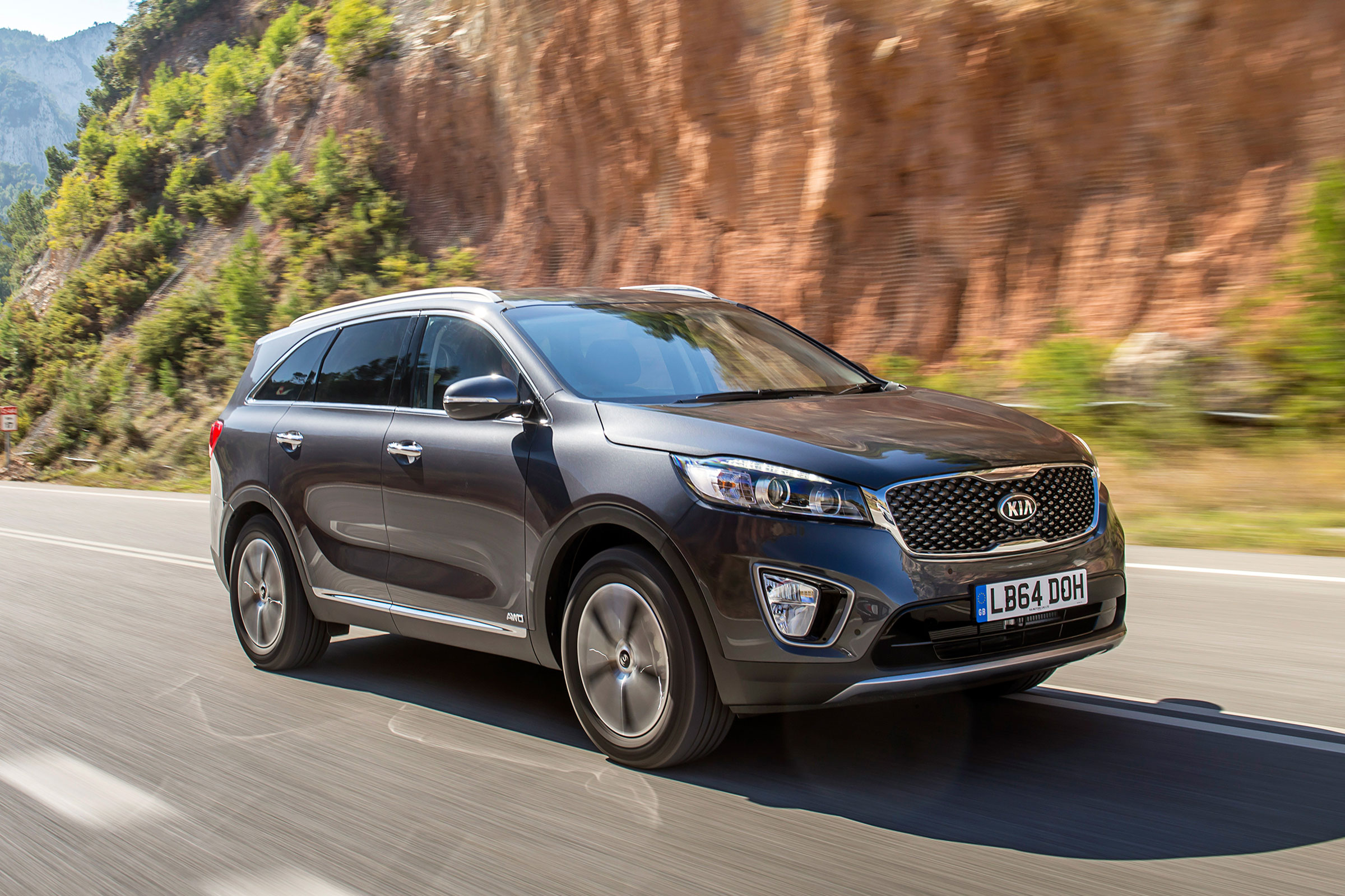 Kia Sorento KX-2 - front tracking