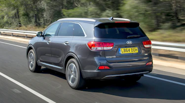 Kia Sorento KX-2 - rear tracking