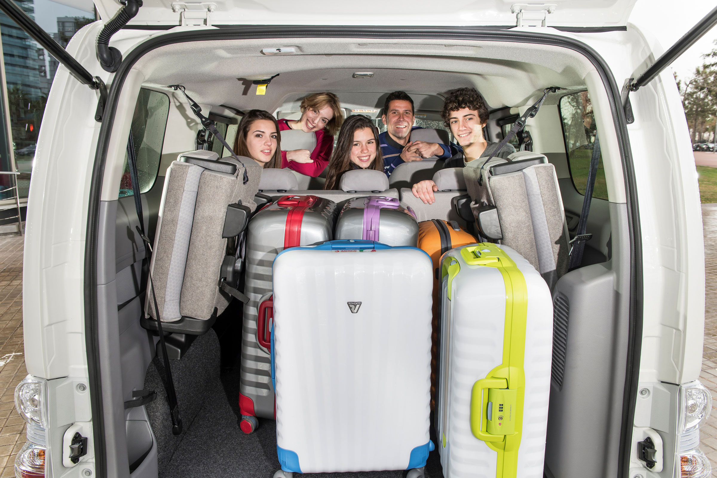 Nissan e-NV200 full