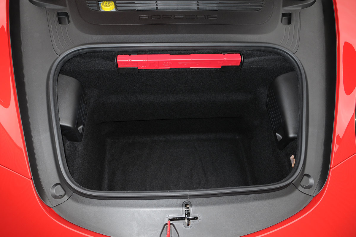 Porsche 911 Targa 4S boot space