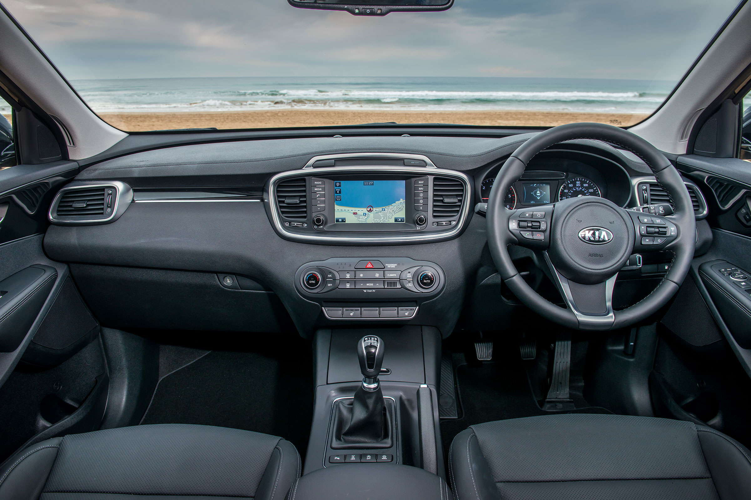 Kia Sorento KX-2 - interior