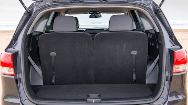 Kia Sorento KX-2 - rear seats