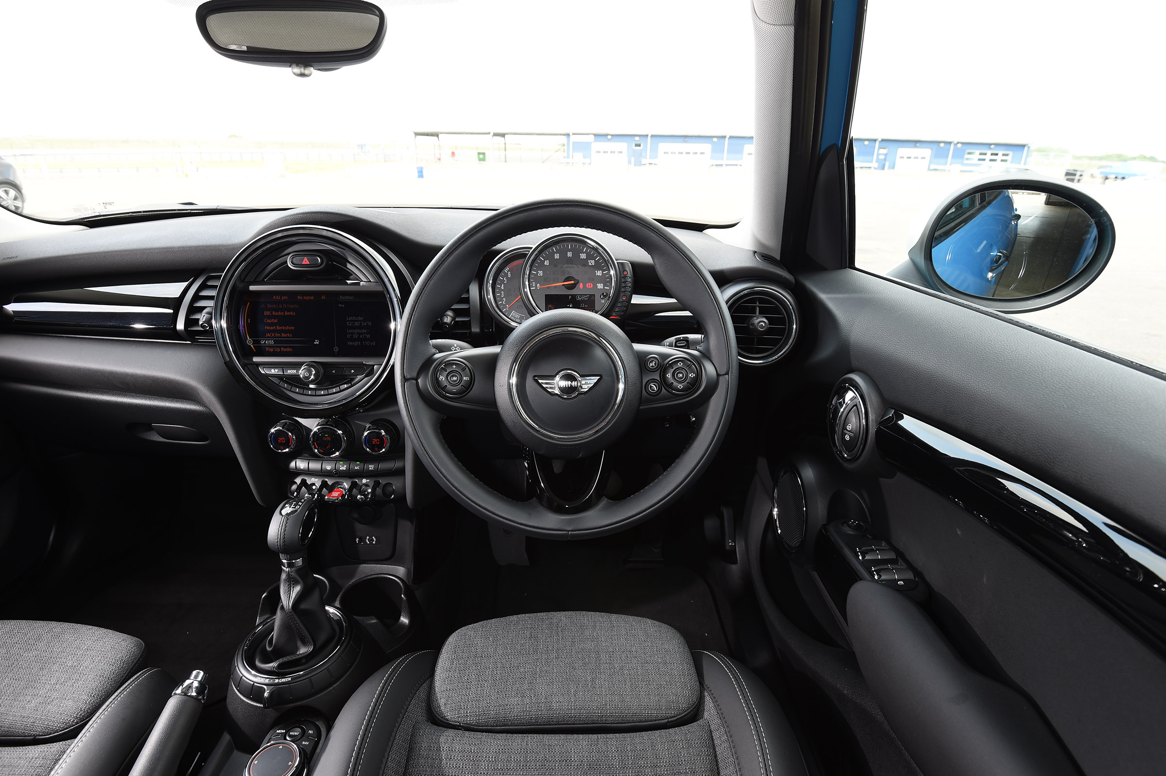 Mini Cooper dash