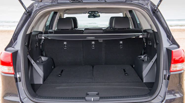 Kia Sorento KX-2 - boot