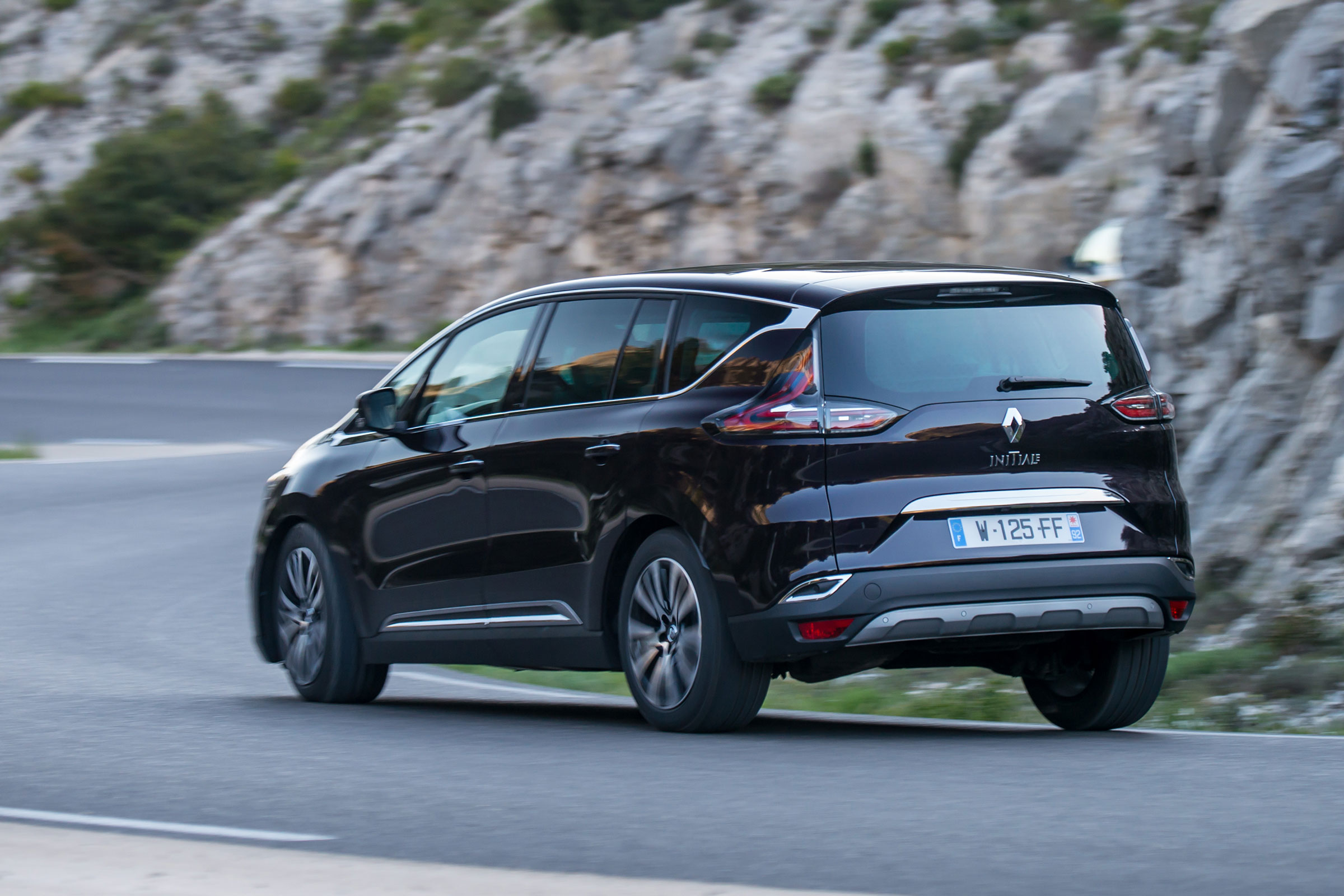 Renault Espace - rear cornering